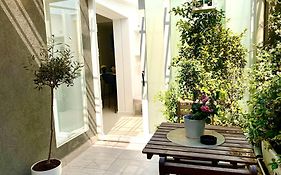 Salotto - Luxury Suites In The City